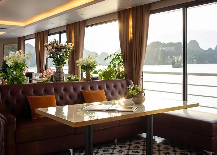 Bateau-hôtel Mystique Cruise